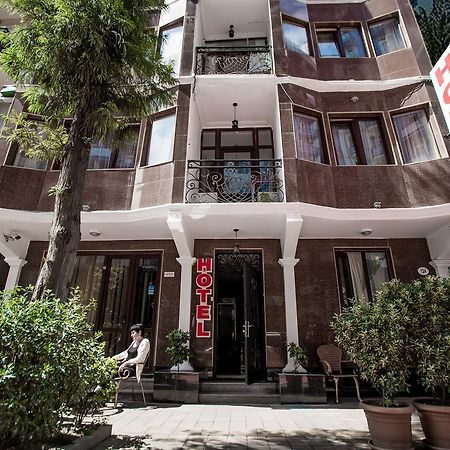 באטומי Hotel Dadiani מראה חיצוני תמונה