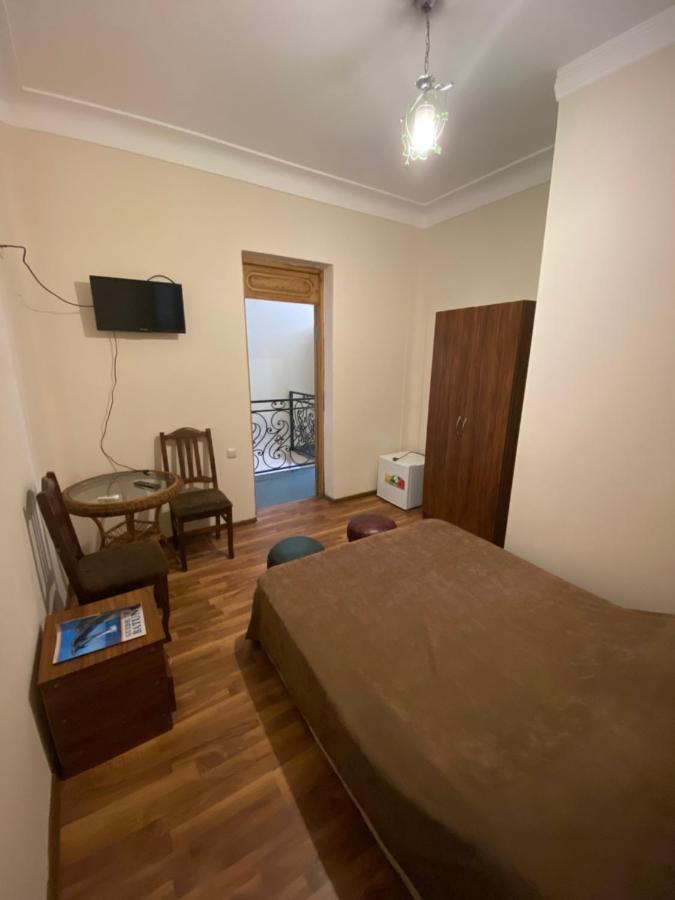באטומי Hotel Dadiani מראה חיצוני תמונה