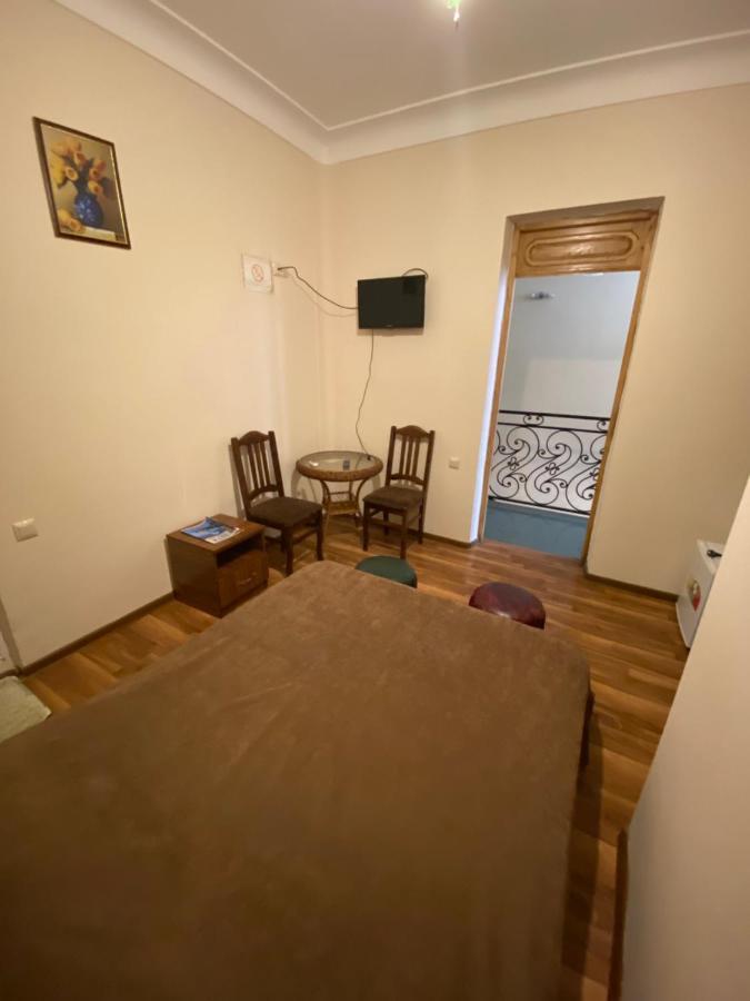 באטומי Hotel Dadiani מראה חיצוני תמונה