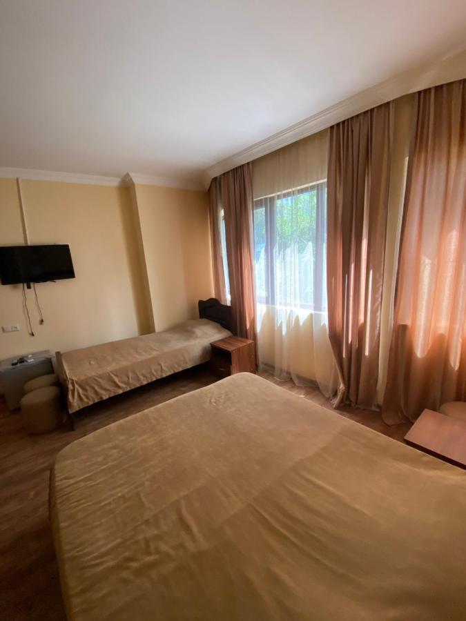 באטומי Hotel Dadiani מראה חיצוני תמונה